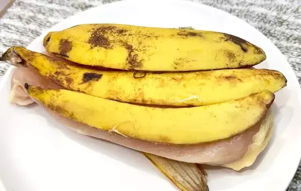 バナナの皮、捨てないで！　思わぬ活用法に「もったいないことしてた」