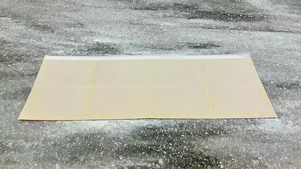 たくさん余ってる茶封筒、どうしてる？　端を切って広げて再使用してみたら…