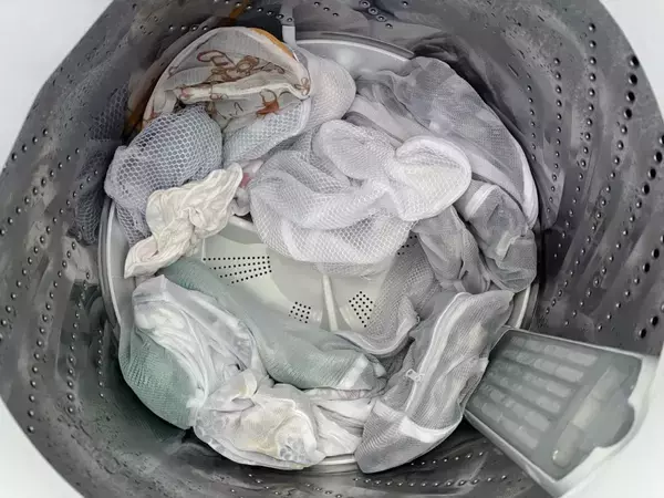 冬の『生乾き臭』が消えない理由は…？　意外な盲点に「だからか！」「納得した」【洗濯テク4選】