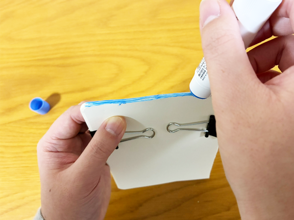 「もうメモ帳は買わない！」　不要な紙の『端』にのりを塗ると…完成したものに「想像以上に便利！」