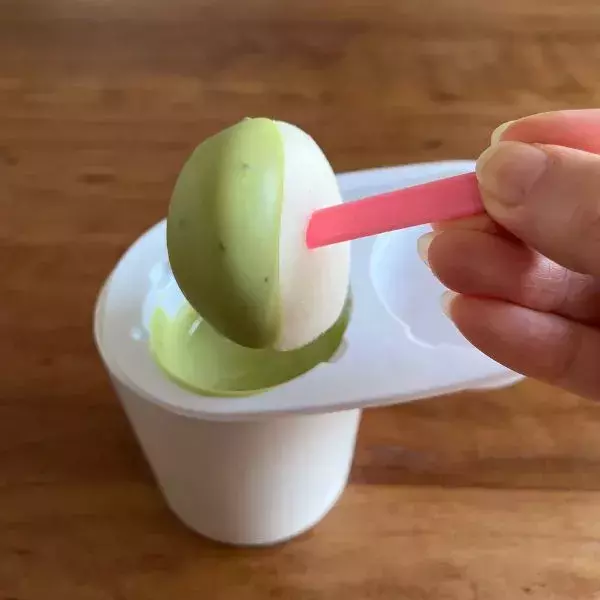 雪見だいふくを『熱いコーヒー』に落とすと…？　3分後の姿に声が出た！