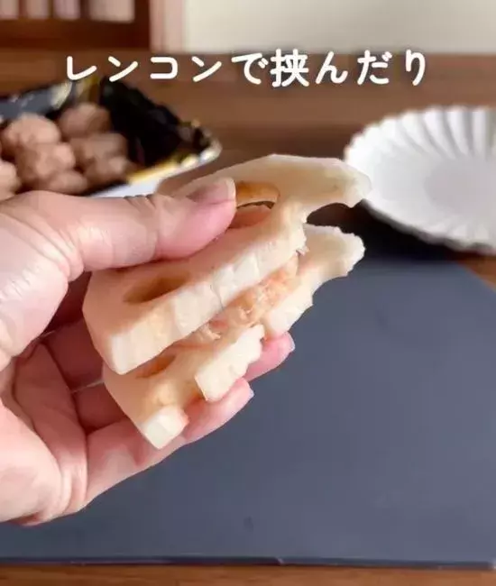 鍋用の肉団子をギュッ！　意外な活用法に「頭いい」「その手があったか」