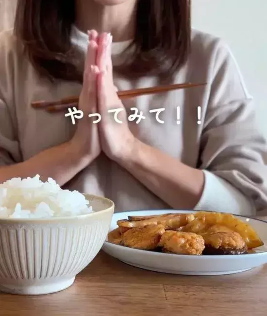鍋用の肉団子をギュッ！　意外な活用法に「頭いい」「その手があったか」