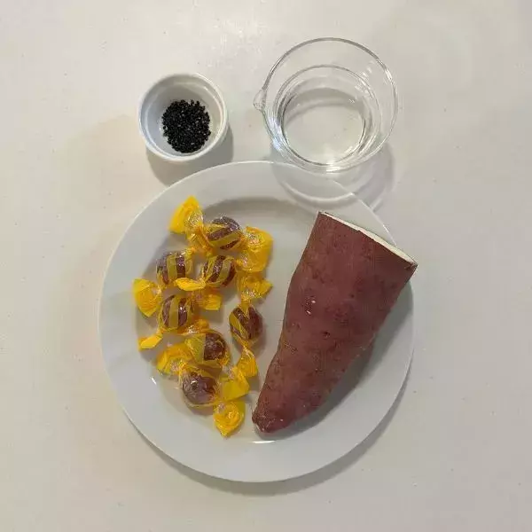 サツマイモと『カンロ飴』を炊飯器へ　炊いた結果に「早速作る」「ビックリ」