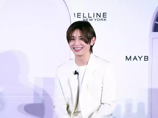 山田涼介の『アイドル力』が凄まじい！　羽が舞う中の登場から、ストイックな朝の習慣まで語る【全文レポート】