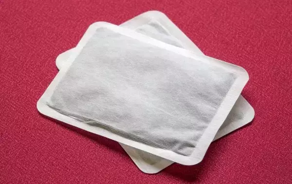 「すぐポケットに入れないで」　意外と知らないカイロの使い方に「知らなかった」【防寒術4選】