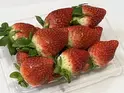 まだ包丁使ってる？　イチゴのヘタを取る方法に「その手があったか」【下処理テク4選】