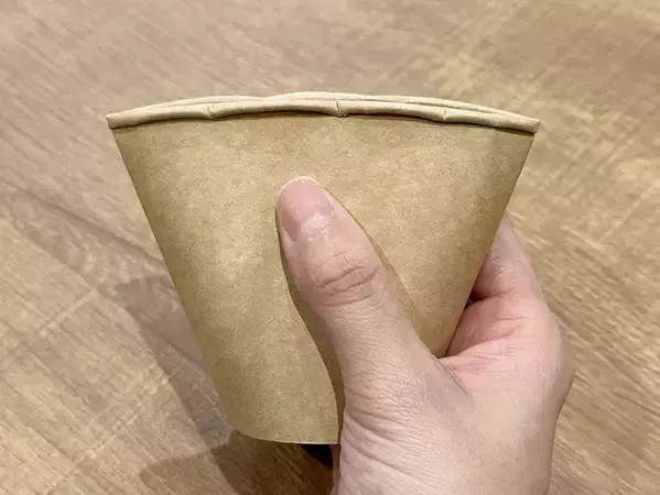 紙コップでお菓子をラッピング？　見栄えがよい仕上がりに「オシャレ…」「これならできる」