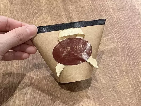 紙コップでお菓子をラッピング？　見栄えがよい仕上がりに「オシャレ…」「これならできる」