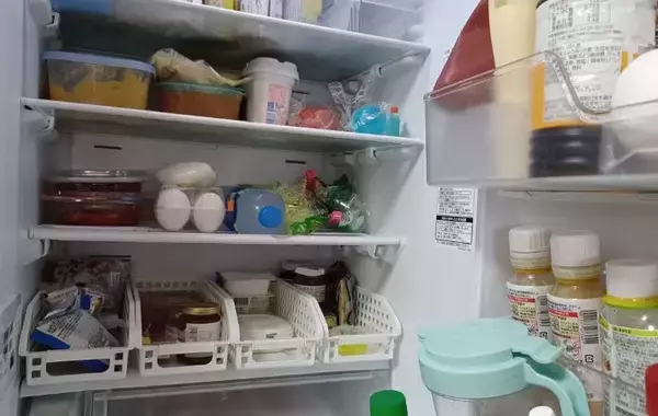 「専用の仕切りは買いません」　冷蔵庫のドアポケット収納テクに「天才だ」【収納術4選】