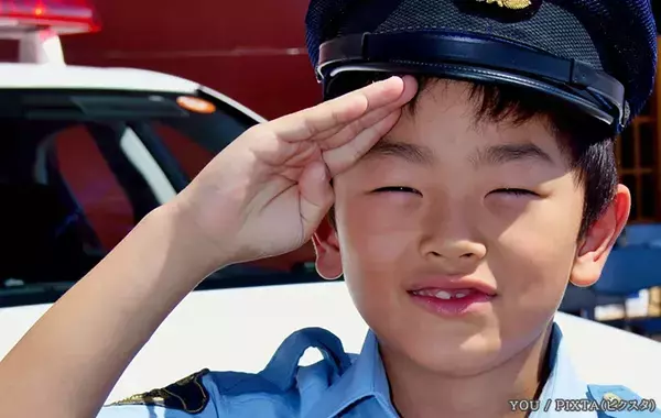 罵声を浴びて落ち込む警官　交番に来た子供の行動に「涙が出た」