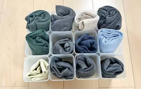 100均『くつした整理カップ』が超優秀！　意外な使い方に「家族が困らない」