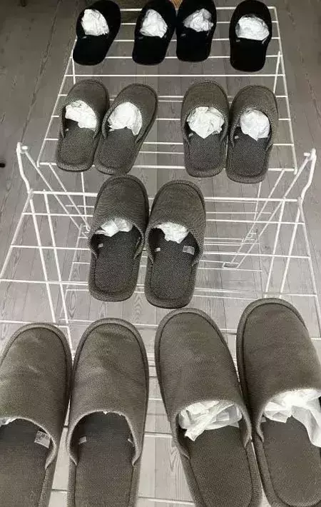 洗ったスリッパ、どう干す？　しっかり中まで乾く干し方【プロ監修】