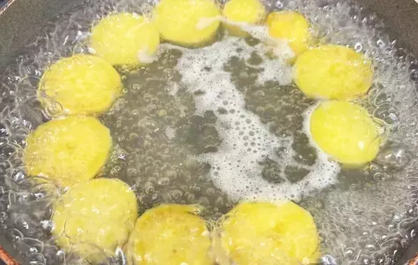 小さじ1杯入れてみて！　サツマイモのポタージュが『和風』に仕上がる意外な材料が？