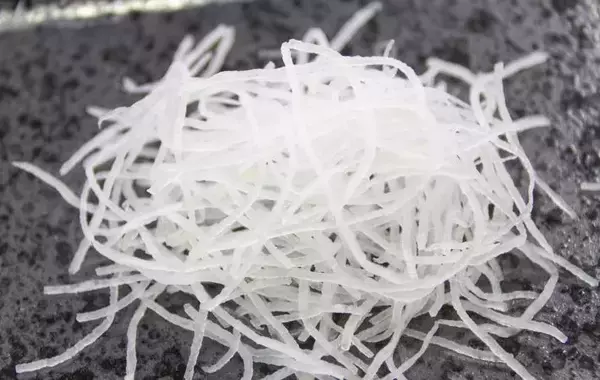 捨てるだけだった刺身のツマ　意外な使い道に「目からウロコ」「賢すぎる」【調理テク4選】