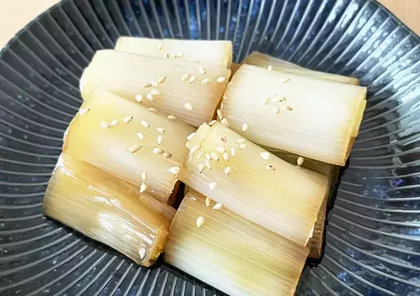 『長ネギの食べ方』にアッと驚く　料理家おすすめの簡単おかずに「こんなに甘くなるとは！」