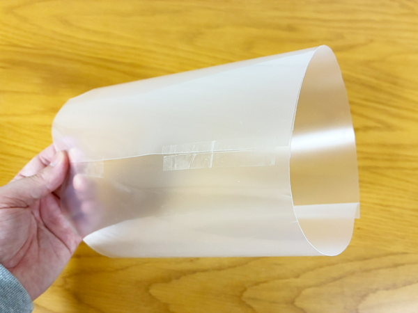 余ったクリアファイル1枚で「部屋の雰囲気が変わった！」　ゴミ箱の生活感を抑える裏技が？