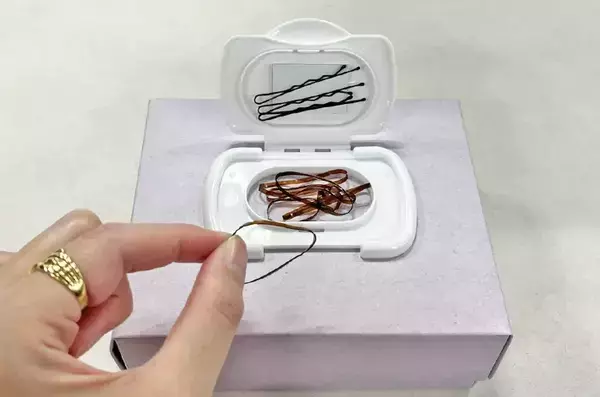 余った箱に『ウェットシートの蓋』を貼ったら…　朝の身支度がラクになった！【収納アイディア】