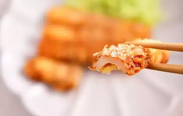 切ったちくわに衣をつけて…　できた節約おかずに「肉より好きかも」【管理栄養士のレシピ】