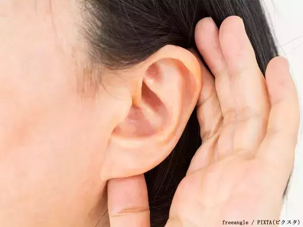 『ヒアリング』の意味、日本とアメリカでは違う？　誤解を招く『hear』と『listen』の違いを解説【英語】