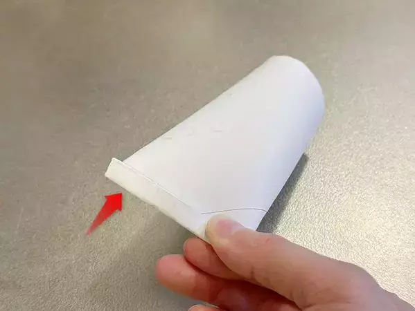 竹串を捨てる時は、トイレットペーパーの芯を使って！　ゴミ袋の『穴開き対策』に「その手があったか」