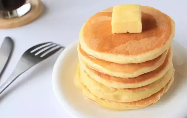「朝から粉は混ぜません」　ホットケーキの裏技に「天才」「真似したい」【時短朝ごはん4選】