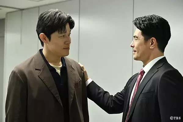 鈴木亮平「気づいた人は天才」　早瀬と儀堂の『服装の違い』に「本当だ！」の声