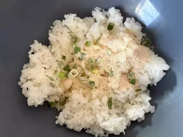 ふりかけよりもうまい？　永谷園が紹介する『鶏塩おにぎり』を再現してみた