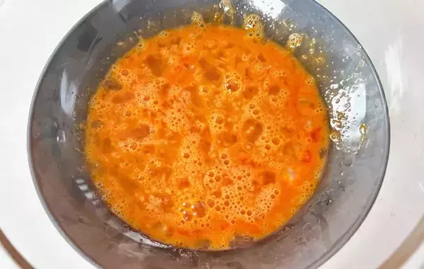 食べた子供が「また作って」と大喜び　ボウルに卵とグラニュー糖を入れたら…