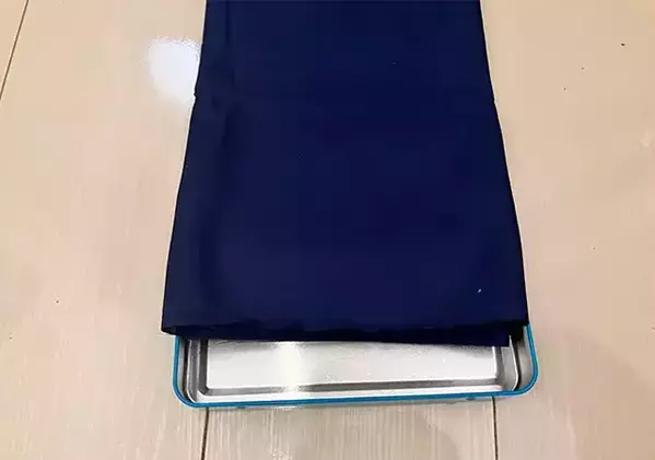 【節約】材料費0円！　チョコ缶を捨てずに再利用　“布を折るだけ”収納術