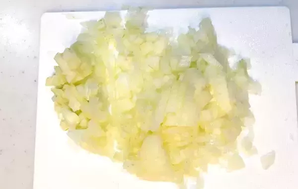 白菜の上に肉ダネを並べて…　完成したおかずに、夫「何個でも食べられる」