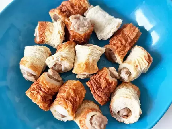 穴に詰めてチンすればOK！　『ちくわの簡単おかず』がたった10分で完成