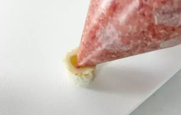 穴に詰めてチンすればOK！　『ちくわの簡単おかず』がたった10分で完成