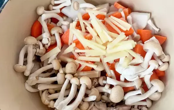 まだ豚汁作ってる？　いつもと違う味噌汁に「中学生息子が3杯おかわり」