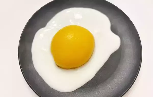 「ご飯、今食べたのにまた玉子？」と不満そうな子供　しかし、一口食べてみると…？【スイーツレシピ】