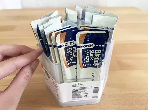 100均『回転式ペン立て』が大正解！　思わぬ使い道に「もう手放せない！」