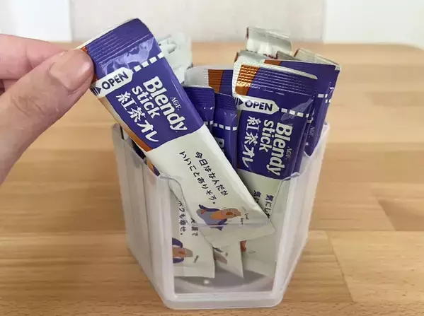 100均『回転式ペン立て』が大正解！　思わぬ使い道に「もう手放せない！」