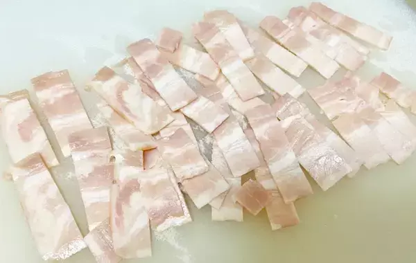 子供が「お店のスープみたい！」と喜んだ　タマネギを丸ごと入れるスープの作り方【15分で完成】