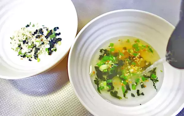 市販のスープに入れてみて！　サトウ食品おすすめの『簡単ごはん』が朝食の救世主