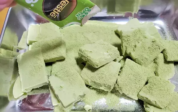 材料3つ！作業時間15分で作れる『抹茶生チョコ』に、食べた夫が「うまっ」