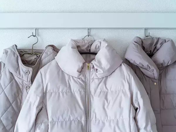 ぬるま湯で『30回』押すだけ　ダウンの正しい洗い方に「早速試す」「なるほど」【衣類ケア4選】