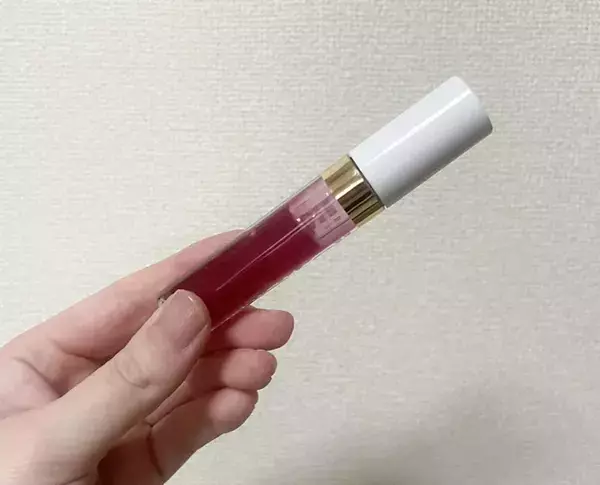 お気に入りのデザインを邪魔しない　マステで『滑りやすいリップの蓋』を開ける方法に挑戦