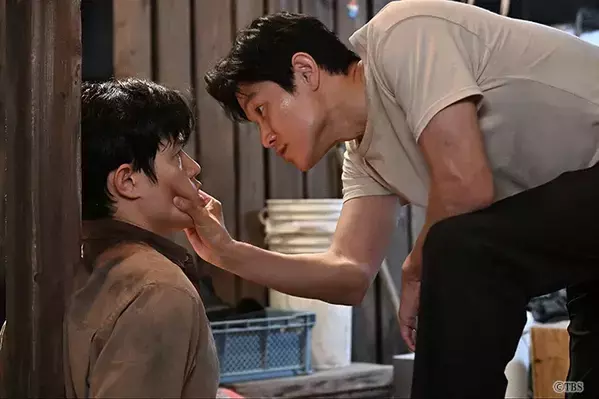 【考察】2人を演じ分ける鈴木亮平の真骨頂　料理が演出した冬橋の背景とは『リブート』第5話