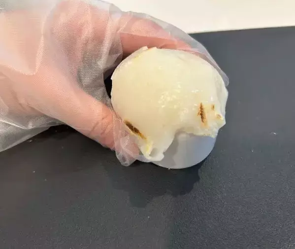 余った餅の斬新すぎる消費テク　おちょこに被せて冷やすと…？「その手があったか！」