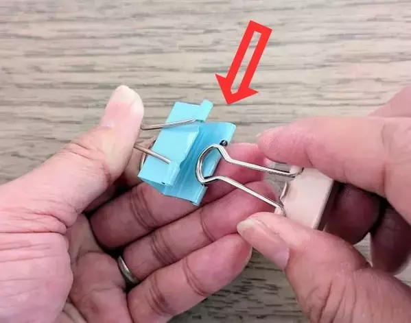大小のダブルクリップを『合体』させて…　思わぬ使い道に「早く知りたかった！」