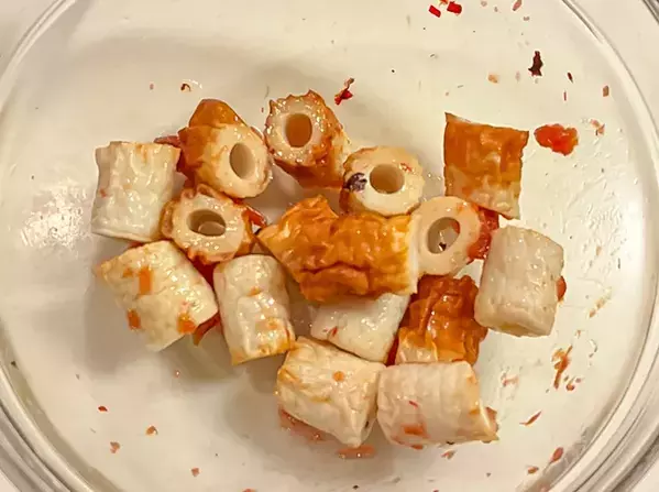 パッと作れる一品に娘がハマった！　おにぎりに入れてもおいしい『ちくわの副菜レシピ』