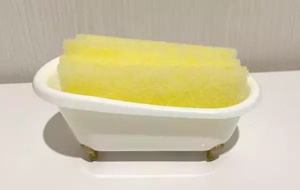 ダイソーで見つけた『小さなバスタブ』　家中に置くと…「シンデレラフィット！」