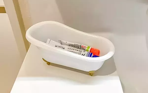 ダイソーで見つけた『小さなバスタブ』　家中に置くと…「シンデレラフィット！」