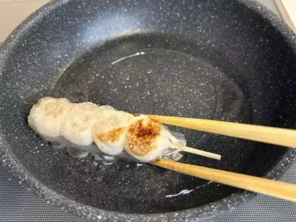 「気づけばもう1本揚げてた」　ライスペーパーの意外な活用法に「考えつかなかった！」