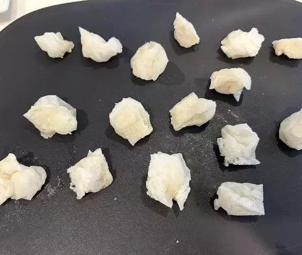 余った餅をレンジで温めて？　意外な調理法に「手が止まらない」「子供が大喜び」